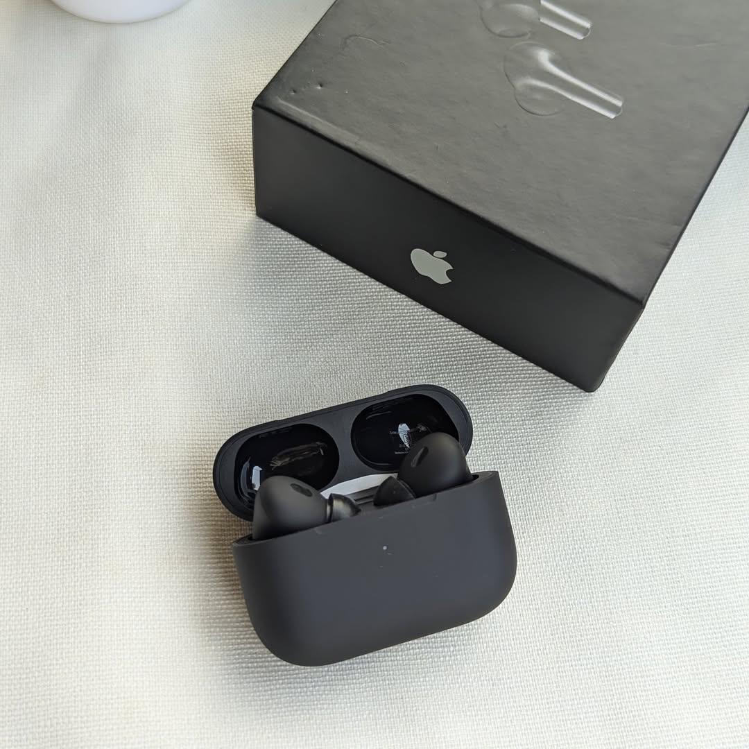Airpods Pro 2 ( Anti Noise Cancellation )
